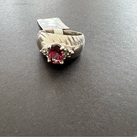 Oval light pink tourmaline with 6 round cut diamond 10k white gold ring . - Picture 7 of 8